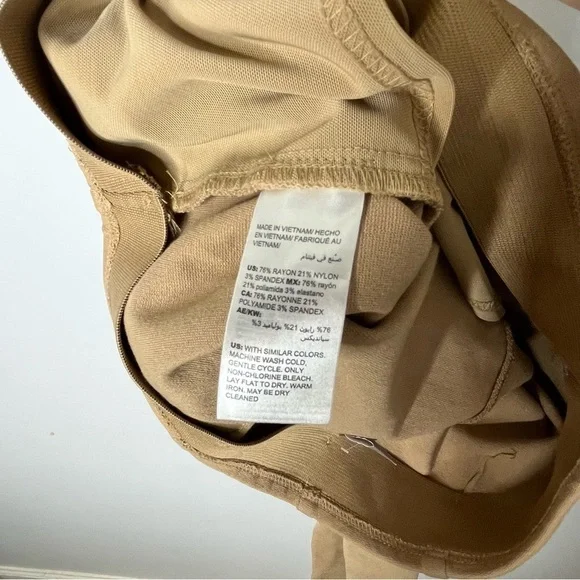 Chicos Size US 4 Tan Ponte Knit Pull On Stretch Cropped Tapered Pants - Picture 7 of 7